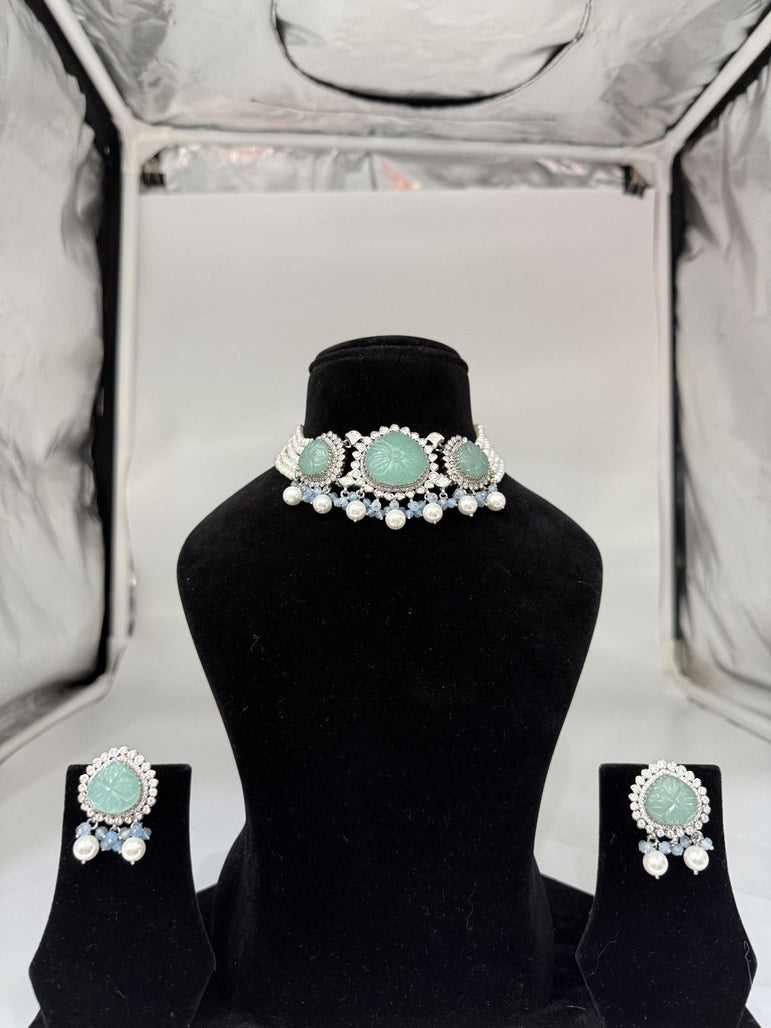 TURQUOISE BLUE COLOR ELEGANT ENGLISH LOOK PURE SILVER CHOKER SET - Olivearajewels