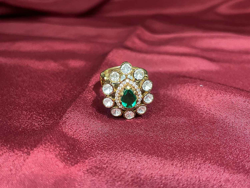 SMALL POLKI RING WITH GREEN STONE