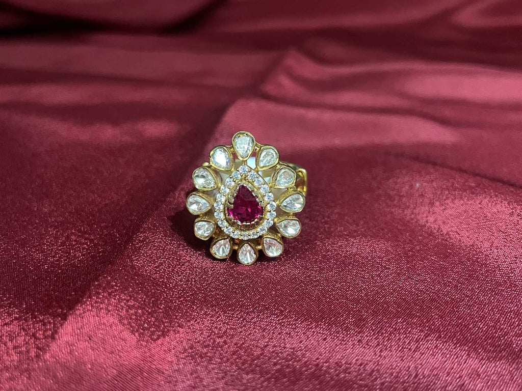 SMALL POLKI RING WITH RED STONE