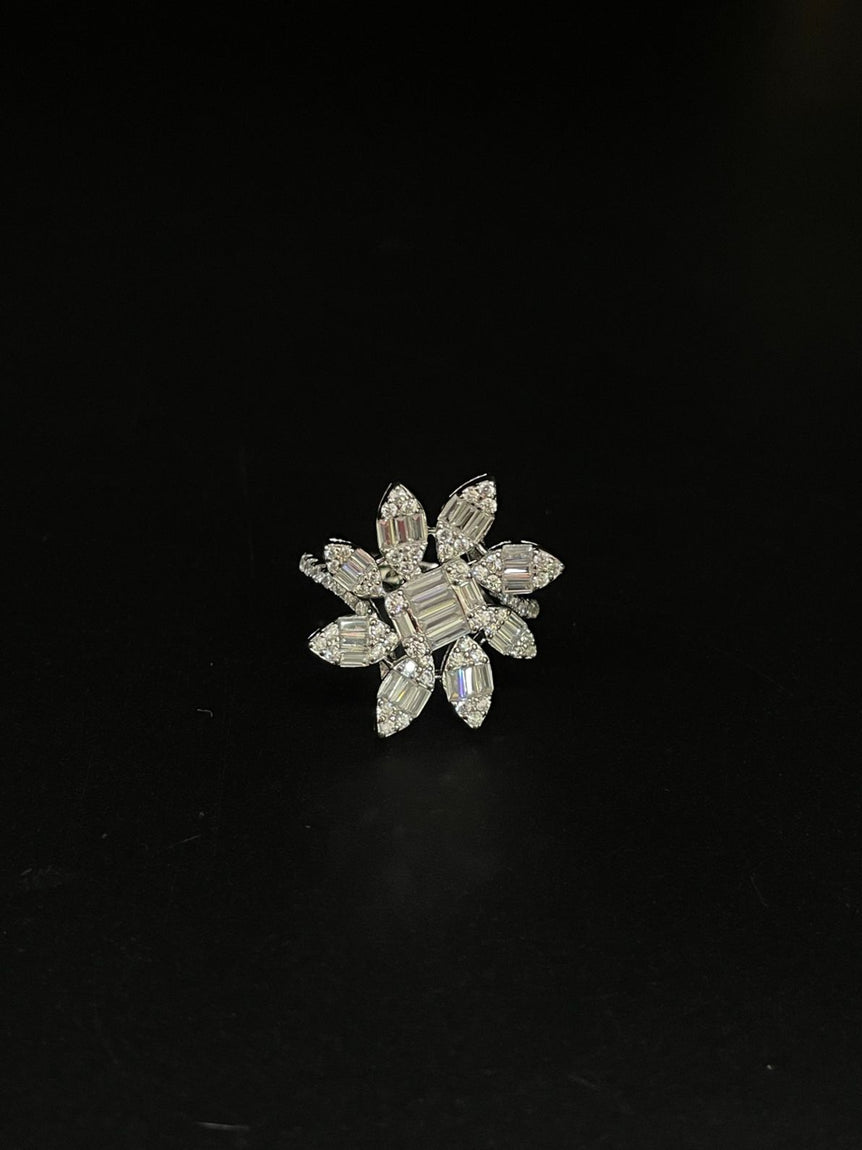 COCKTAIL FLOWER SHAPE DIAMOND PURE SILVER RING