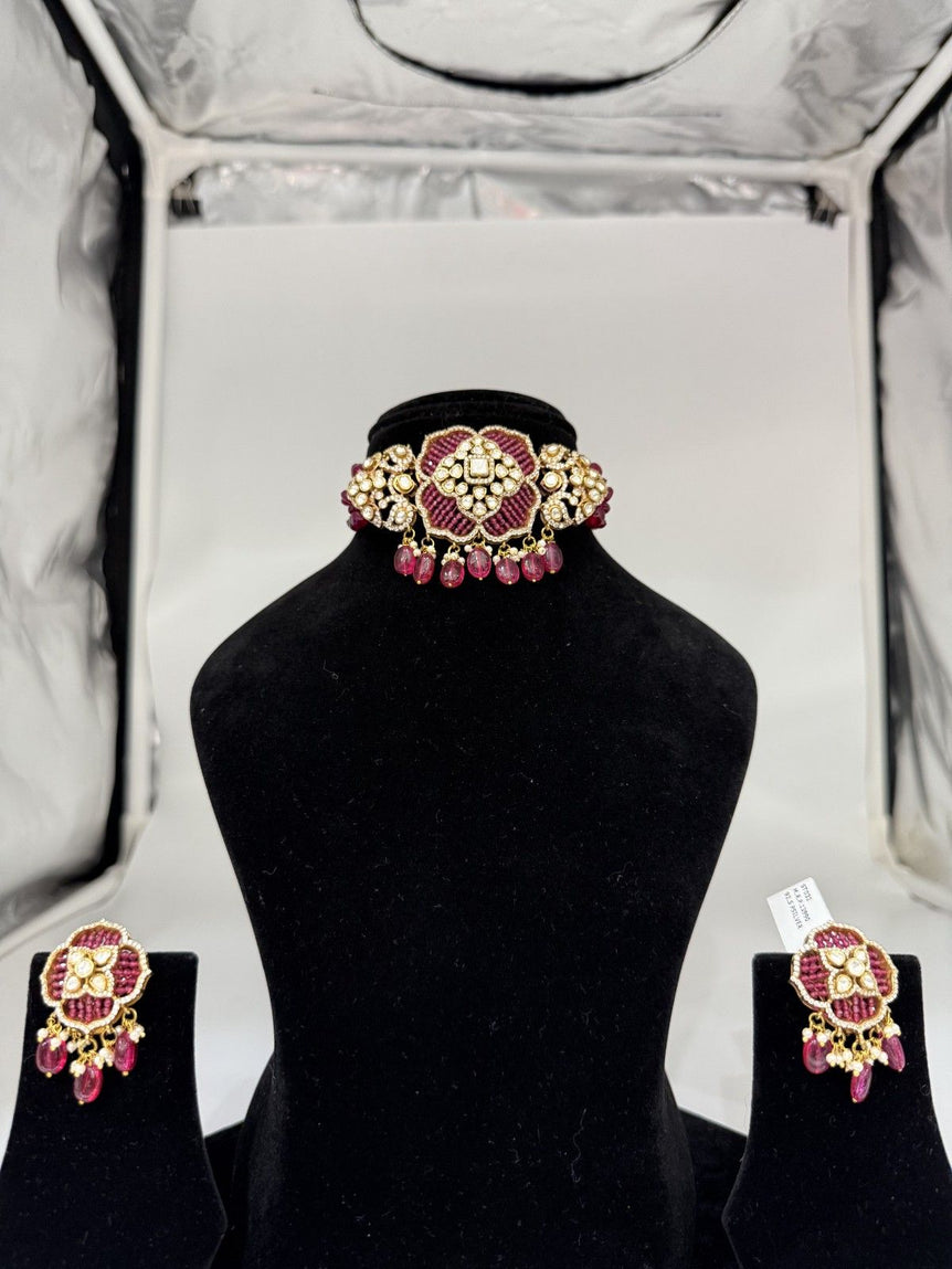 BEAUTIFUL PINK WORK DETAILING PURE SILVER CHOKER SET