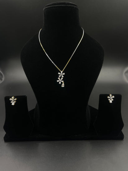 DESIGNER PURE SILVER PENDANT SET IN GOLD AND SILVER COLOR CHAIN - Olivearajewels