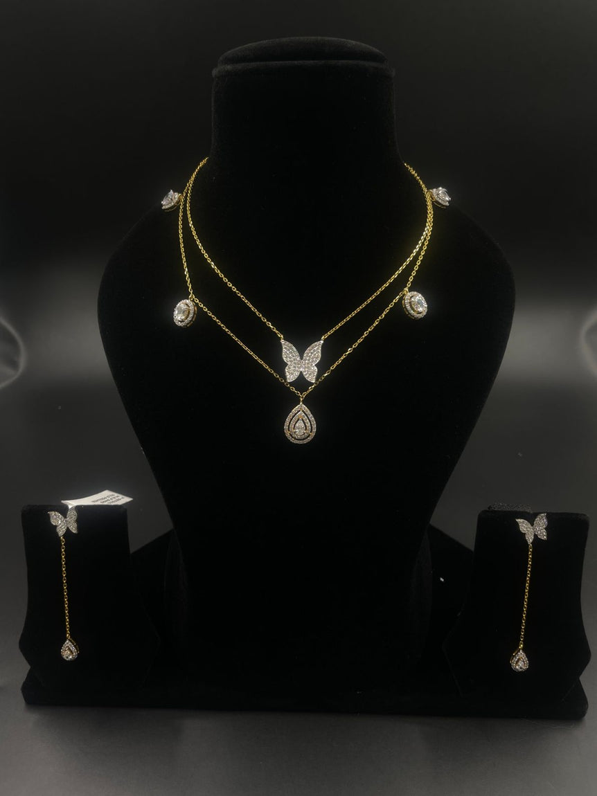 BEAUTIFUL DOUBLE LINE BUTTERFLY AND CHAIN PENDANT SET IN PURE SILVER